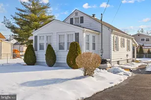 187 Berg, Hamilton Township, NJ 08610 - Photo 1