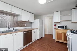 124 Washington, West Windsor Township, NJ 08540 - Photo 5