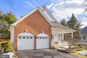 22 Hummingbird Dr, Hamilton Township, NJ 08690 - Photo 3