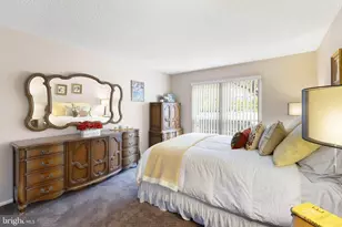 14 Cheverny Ct, Hamilton Township, NJ 08619 - Photo 9