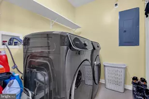 46 Louise Ln, Trenton, NJ 08618 - Photo 5