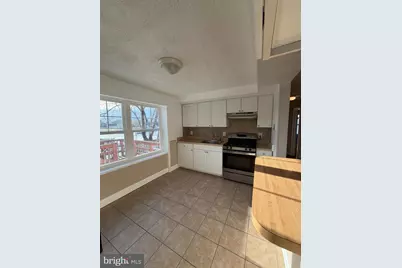 973 S Olden Avenue #2ND FLOOR, Hamilton Township, NJ 08610 - Photo 5