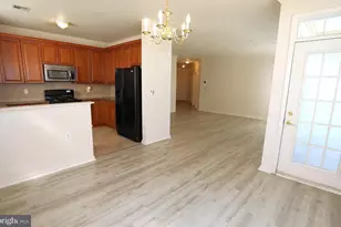 611 Masterson Ct, Ewing Township, NJ 08618 - Photo 5