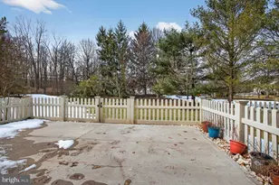 37 Tasley Ct, Robbinsville, NJ 08691 - Photo 25