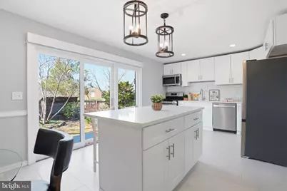 607 Greenwich Court, Hightstown, NJ 08520 - Photo 5