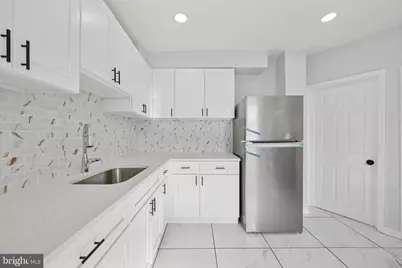 212 Tioga Street, Trenton, NJ 08609 - Photo 9