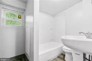 49 Bond St, Trenton, NJ 08618 - Photo 9