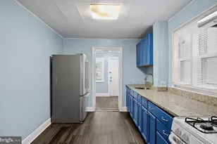 33 Oak St, Trenton, NJ 08618 - Photo 3