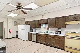 860 Lower Ferry Rd, Ewing Township, NJ 08628 - Photo 21