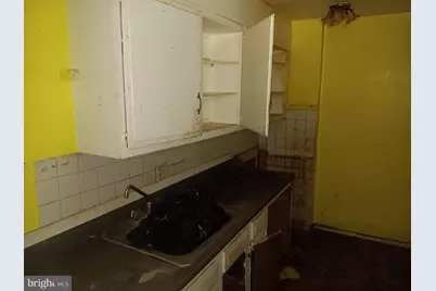 21 N Westfield Avenue, Trenton, NJ 08618 - Photo 9