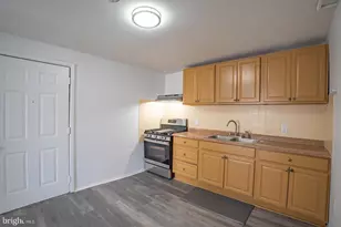 120 Perry, Trenton, NJ 08618 - Photo 7