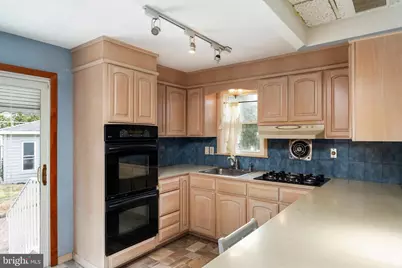 403 Lakeside Boulevard, Hamilton Township, NJ 08610 - Photo 9