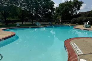 309 Meadow Woods Ln, Lawrence, NJ 08648 - Photo 3