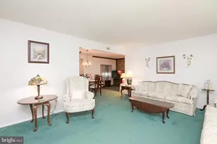 1027 Estates Blvd, Hamilton Township, NJ 08690 - Photo 5