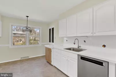 18 Lawnside Drive, Lawrence Township, NJ 08648 - Photo 13