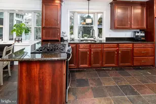 24 Camelia Ct, Lawrence Township, NJ 08648 - Photo 5