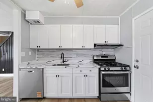 27 Walton Ave, Ewing Township, NJ 08618 - Photo 5