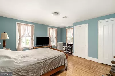 302 S Main Street, Hightstown, NJ 08520 - Photo 17