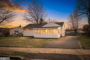 2 Shelburne Dr, Ewing Township, NJ 08638 - Photo 3