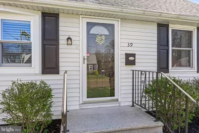 39 Longwood Drive, Hamilton Township, NJ 08620 - Photo 3