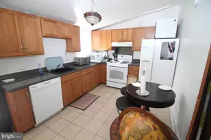 625 Lamberton St, Trenton, NJ 08611 - Photo 9