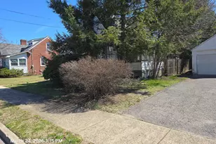 517 E Brown St, Hamilton Township, NJ 08610 - Photo 3