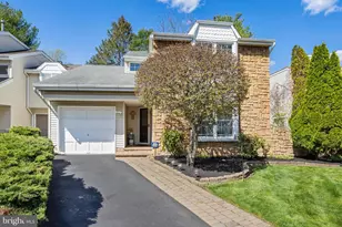 18 Geraldine Rd, East Windsor Township, NJ 08520 - Photo 1