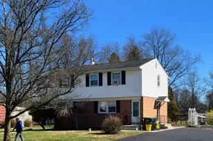 18 Crest Ave, Pennington, NJ 08534 - Photo 5