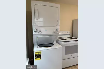 124 Dey Street #UNIT B, RIGHT SIDE, Hightstown, NJ 08520 - Photo 9