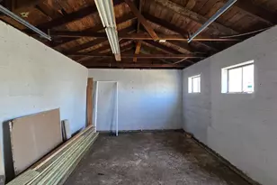 213 Oliver Ave, Trenton, NJ 08618 - Photo 9