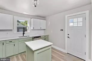 152 Lawn Park Ave, Lawrence Township, NJ 08648 - Photo 11