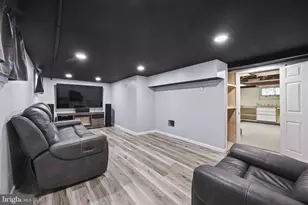 5 Pershing Ave, Trenton, NJ 08618 - Photo 27