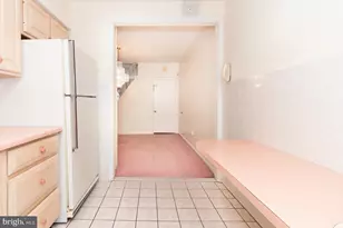 212 Hewitt St, Trenton, NJ 08611 - Photo 9
