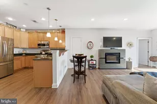 2 N Commerce Square, Robbinsville Township, NJ 08691 - Photo 5