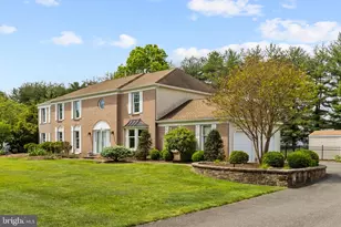 49 Saratoga Dr, West Windsor Township, NJ 08550 - Photo 1