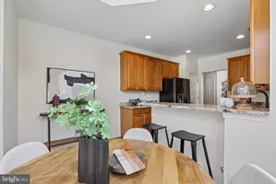 10 Dickens Dr, Lawrenceville, NJ 08648 - Photo 17