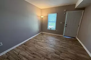 26 Bond St, Trenton, NJ 08618 - Photo 9
