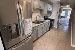 26 Bond St, Trenton, NJ 08618 - Photo 15