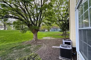 13 Powell Ct, Hightstown, NJ 08520 - Photo 3