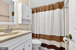 469 Livingston Dr, Hightstown, NJ 08520 - Photo 17