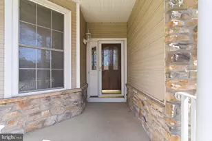 102 Hummingbird Dr, Hamilton Township, NJ 08690 - Photo 33