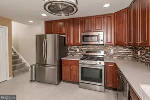 283 Federal Point Blvd, Lawrence Township, NJ 08648 - Photo 11