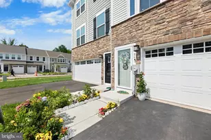 56 Dolcie Ln, Lawrence Township, NJ 08648 - Photo 3