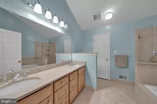 307 Bollen Ct, Pennington, NJ 08534 - Photo 23
