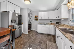 83 Unwin Dr, Hamilton Township, NJ 08610 - Photo 7