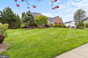 17 Brookshire Dr, Robbinsville, NJ 08691 - Photo 5