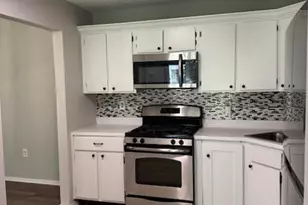 27 Mendrey Ct, Trenton, NJ 08648 - Photo 5