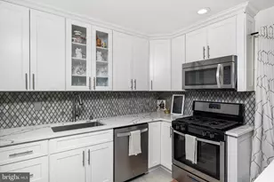 106 Danbury Ct, Hightstown, NJ 08520 - Photo 7