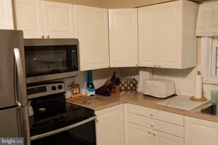 423 Sutherland Rd, Ewing Township, NJ 08618 - Photo 3
