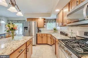 7 Hamton E, Robbinsville, NJ 08691 - Photo 15